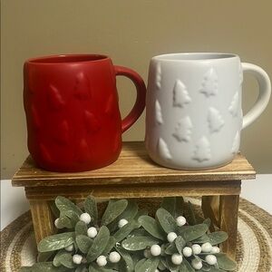 Red and White Tree Embossed Mugs